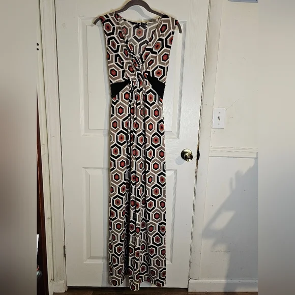 GUC | NEW DIRECTIONS | S - Picture 12 of 16